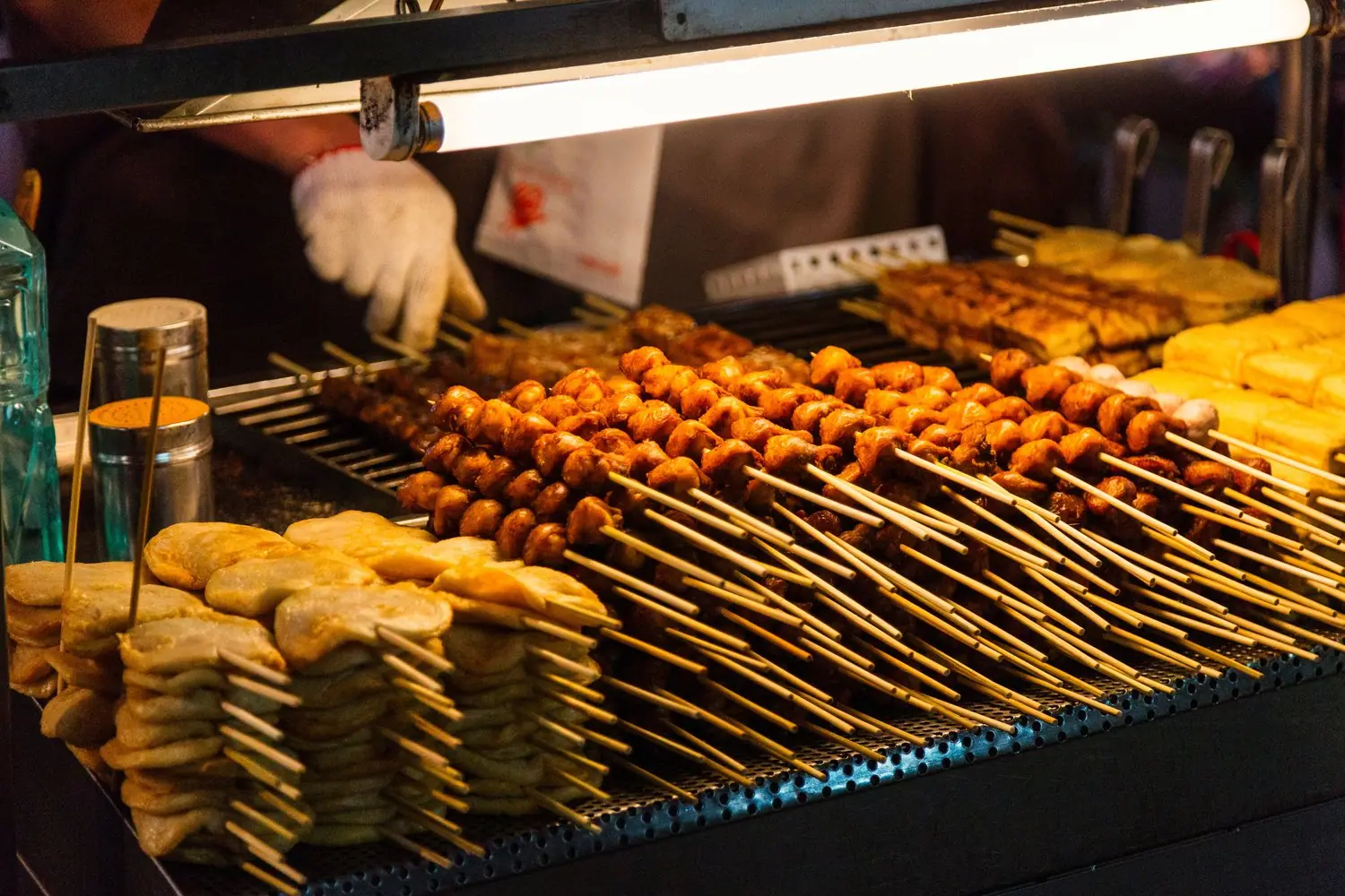 Street food na Starym Mieście - gdzie zjeść po północy?