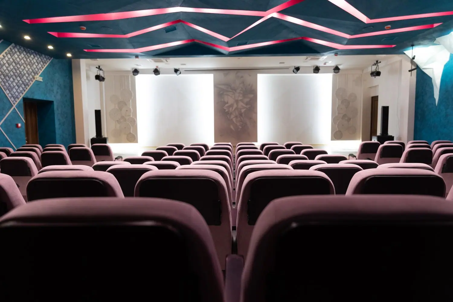 Kina studyjne - programy filmów niszowych