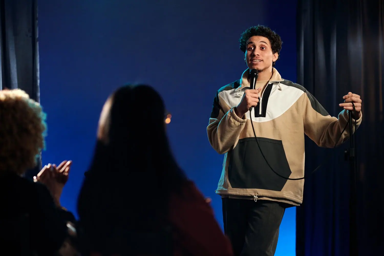 Stand-up comedy - przegląd scen i występów