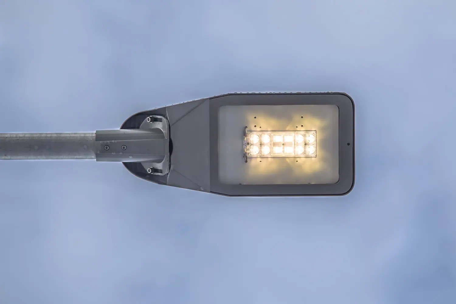Aktualności z lamp ulicznych - wymiana na energooszczędne